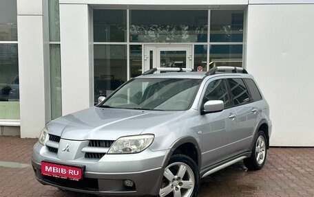 Mitsubishi Outlander III рестайлинг 3, 2005 год, 719 000 рублей, 1 фотография