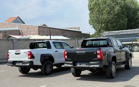 Toyota Hilux VIII, 2024 год, 6 500 000 рублей, 7 фотография