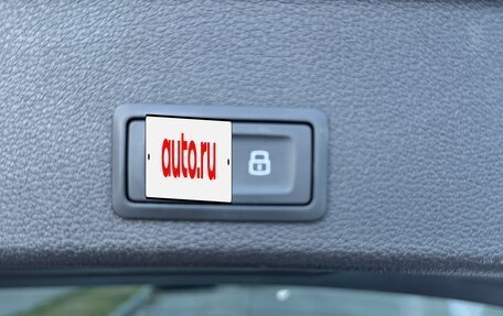 Audi A4, 2017 год, 2 060 000 рублей, 29 фотография