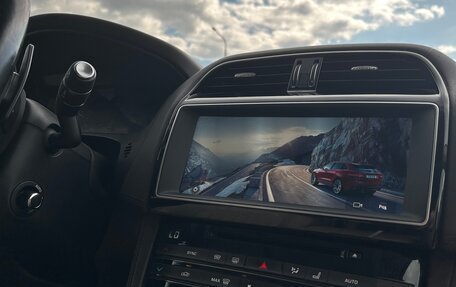 Jaguar F-Pace, 2016 год, 2 350 000 рублей, 8 фотография