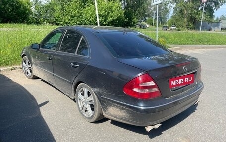 Mercedes-Benz E-Класс, 2002 год, 555 000 рублей, 2 фотография
