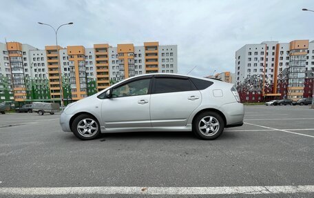 Toyota Prius, 2005 год, 560 000 рублей, 6 фотография
