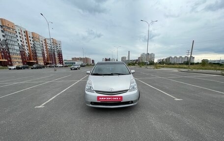 Toyota Prius, 2005 год, 560 000 рублей, 5 фотография