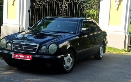 Mercedes-Benz E-Класс, 1996 год, 285 000 рублей, 6 фотография