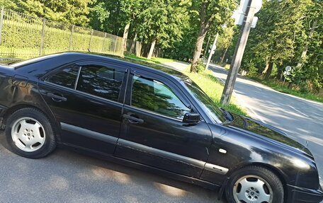 Mercedes-Benz E-Класс, 1996 год, 285 000 рублей, 8 фотография