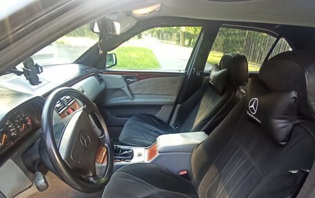 Mercedes-Benz E-Класс, 1996 год, 285 000 рублей, 19 фотография