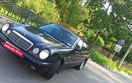 Mercedes-Benz E-Класс, 1996 год, 285 000 рублей, 10 фотография