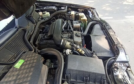 Mercedes-Benz E-Класс, 1996 год, 285 000 рублей, 38 фотография