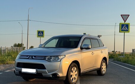 Mitsubishi Outlander III рестайлинг 3, 2012 год, 1 150 000 рублей, 1 фотография