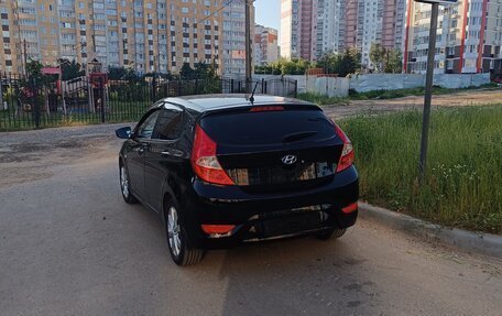 Hyundai Solaris II рестайлинг, 2011 год, 700 000 рублей, 6 фотография