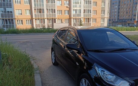Hyundai Solaris II рестайлинг, 2011 год, 700 000 рублей, 3 фотография