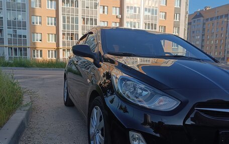 Hyundai Solaris II рестайлинг, 2011 год, 700 000 рублей, 9 фотография