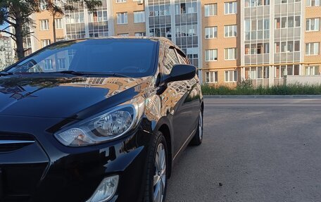 Hyundai Solaris II рестайлинг, 2011 год, 700 000 рублей, 8 фотография