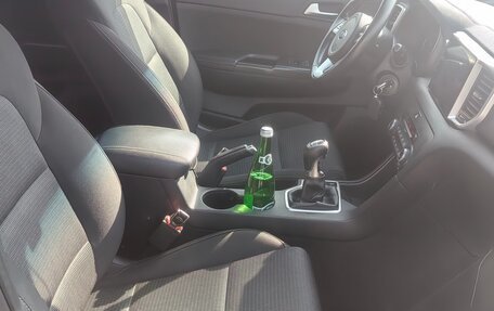 KIA Sportage IV рестайлинг, 2019 год, 1 800 000 рублей, 6 фотография