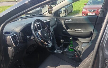 KIA Sportage IV рестайлинг, 2019 год, 1 800 000 рублей, 7 фотография