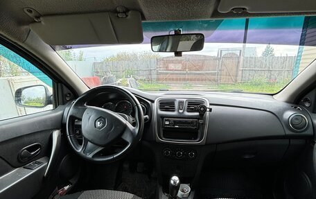 Renault Logan II, 2018 год, 750 000 рублей, 7 фотография