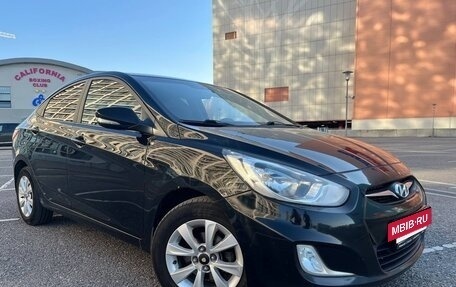 Hyundai Solaris II рестайлинг, 2012 год, 850 000 рублей, 4 фотография