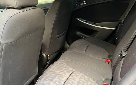Hyundai Solaris II рестайлинг, 2012 год, 850 000 рублей, 23 фотография