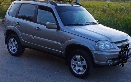 Chevrolet Niva I рестайлинг, 2010 год, 630 000 рублей, 11 фотография