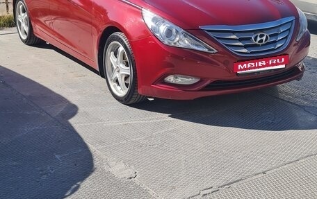 Hyundai Sonata VI, 2012 год, 1 000 000 рублей, 4 фотография