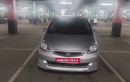 Honda Fit III, 2002 год, 355 000 рублей, 2 фотография