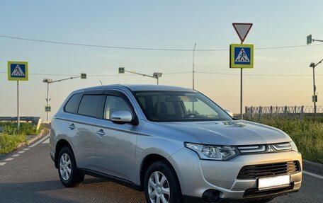 Mitsubishi Outlander III рестайлинг 3, 2012 год, 1 150 000 рублей, 2 фотография