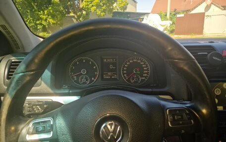 Volkswagen Jetta VI, 2010 год, 550 000 рублей, 12 фотография