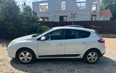 Renault Megane III, 2011 год, 600 000 рублей, 2 фотография
