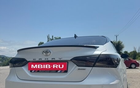 Toyota Camry, 2020 год, 3 250 000 рублей, 2 фотография