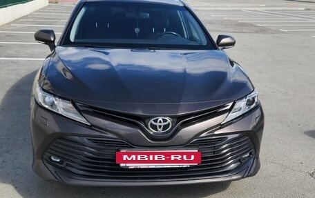 Toyota Camry, 2020 год, 2 480 000 рублей, 8 фотография