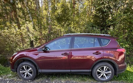 Toyota RAV4, 2018 год, 2 300 000 рублей, 3 фотография