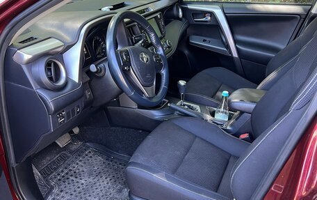 Toyota RAV4, 2018 год, 2 300 000 рублей, 7 фотография