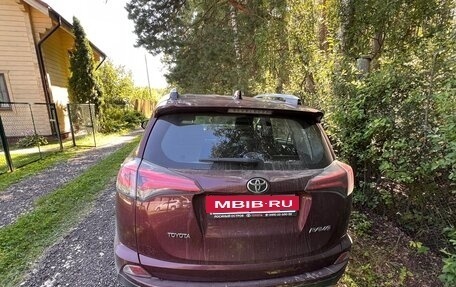 Toyota RAV4, 2018 год, 2 300 000 рублей, 4 фотография