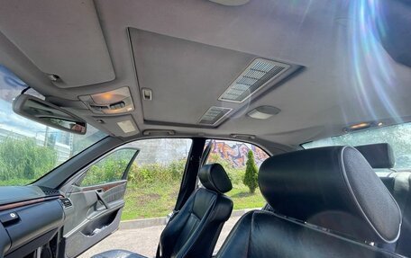Mercedes-Benz E-Класс, 2001 год, 285 000 рублей, 4 фотография