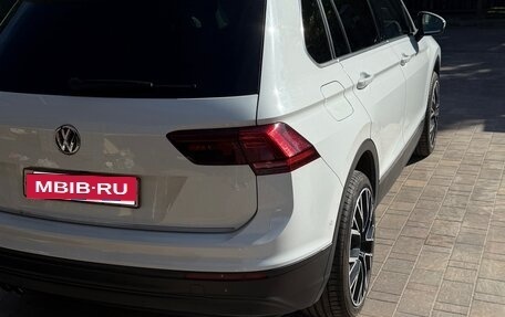 Volkswagen Tiguan II, 2018 год, 2 300 000 рублей, 4 фотография