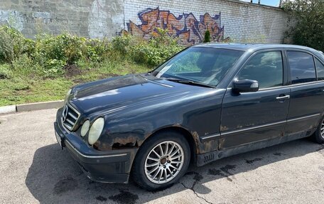 Mercedes-Benz E-Класс, 2001 год, 285 000 рублей, 21 фотография