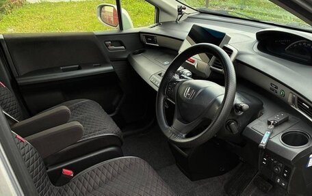 Honda Freed I, 2013 год, 1 400 000 рублей, 13 фотография