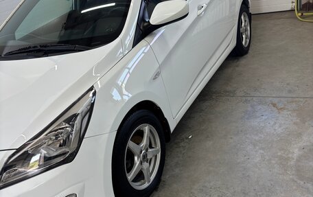 Hyundai Solaris II рестайлинг, 2016 год, 1 100 000 рублей, 3 фотография