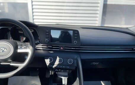 Hyundai Elantra, 2021 год, 1 815 000 рублей, 9 фотография