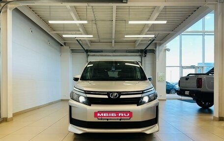 Toyota Voxy III, 2017 год, 2 279 000 рублей, 9 фотография
