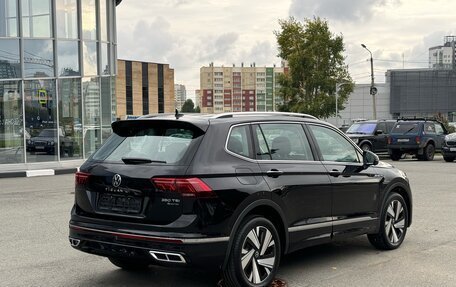 Volkswagen Tiguan II, 2023 год, 4 499 000 рублей, 6 фотография