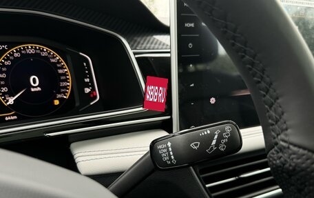 Volkswagen Tiguan II, 2023 год, 4 499 000 рублей, 28 фотография