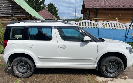 Skoda Yeti I рестайлинг, 2014 год, 900 000 рублей, 3 фотография