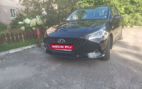 Hyundai Solaris II рестайлинг, 2021 год, 1 365 000 рублей, 4 фотография