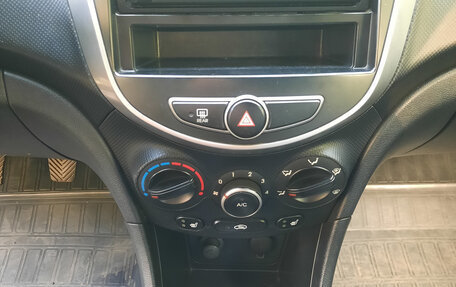 Hyundai Solaris II рестайлинг, 2014 год, 820 000 рублей, 7 фотография