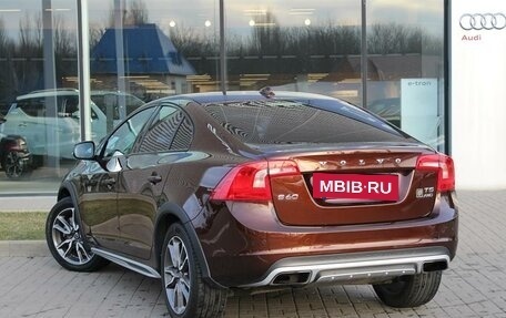 Volvo S60 Cross Country, 2015 год, 1 695 000 рублей, 7 фотография