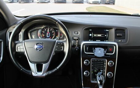 Volvo S60 Cross Country, 2015 год, 1 695 000 рублей, 19 фотография