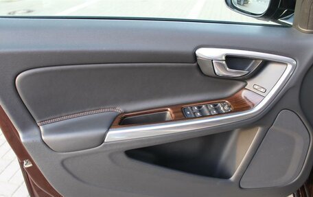 Volvo S60 Cross Country, 2015 год, 1 695 000 рублей, 12 фотография