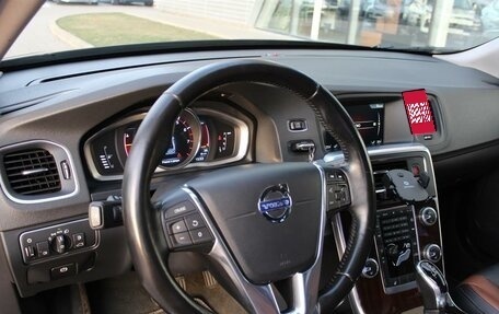 Volvo S60 Cross Country, 2015 год, 1 695 000 рублей, 18 фотография