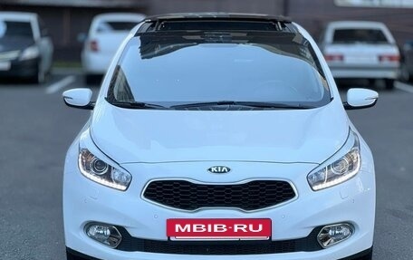 KIA cee'd III, 2015 год, 1 385 000 рублей, 2 фотография